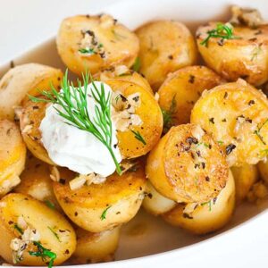 Roasted garlic potatoes